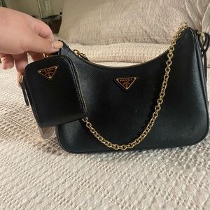 Prada Re-Edition 2005 Saffiano leather bag